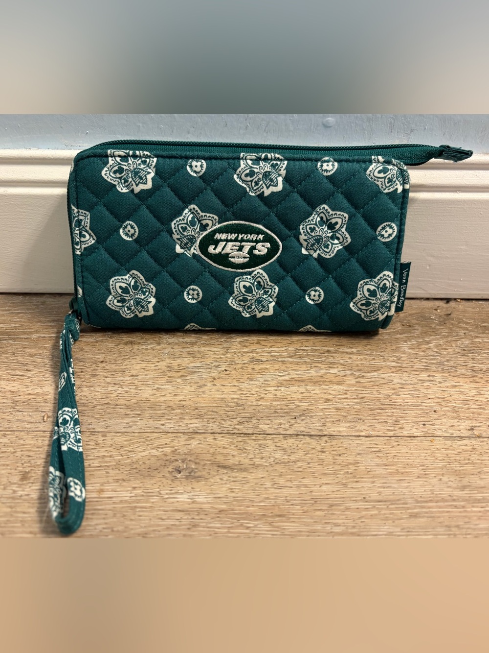 Vera Bradley New York Jets Quilted Green Floral Paisley Wristlet Wallet